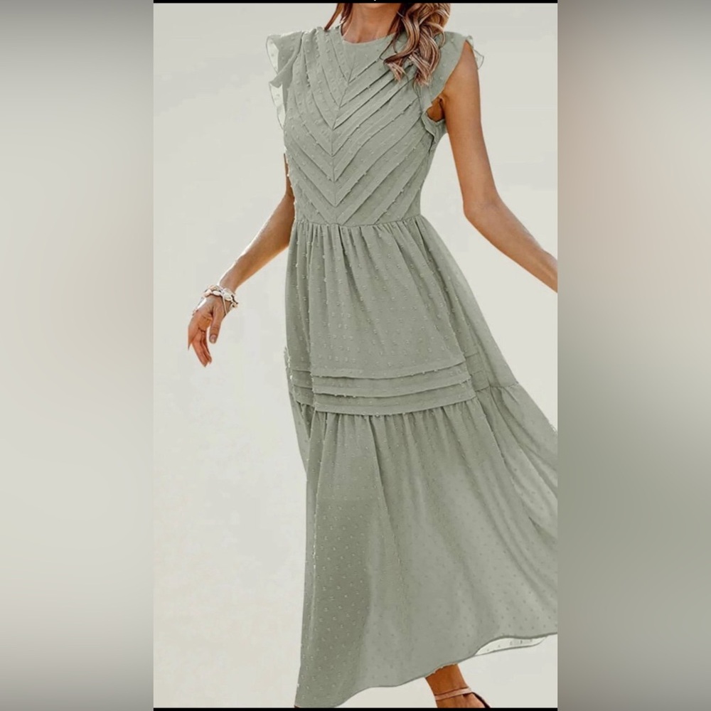 C.Cline NWT Sage Green Textured Tiered Maxi Dress Size L